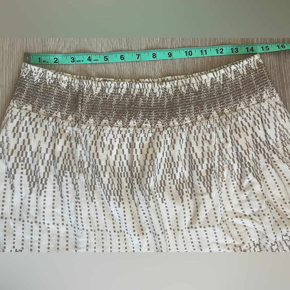 Calvin Klein Eggshell/Tan Geometric Print Lined stretch waist Cotton Mini Sz4 - Picture 6 of 6